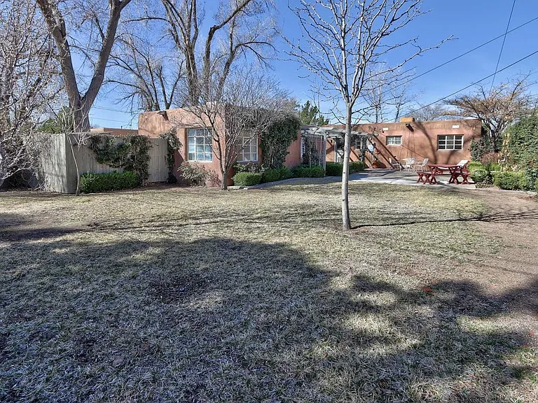 1032 Columbia Dr NE — Photo 20