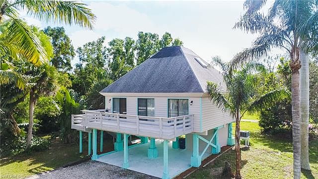 1st image of 7433 Pomegranate Dr