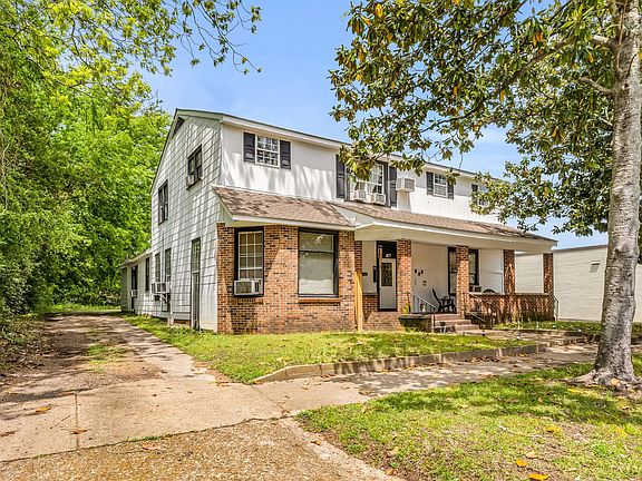 2nd image of 817 College St