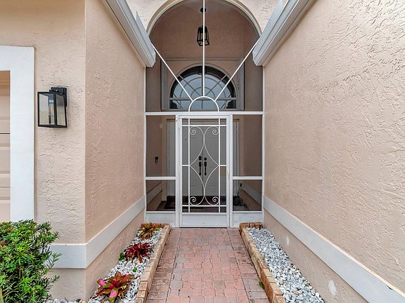 4th image of 13633 Weyburne Drive