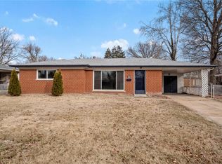 11 Exeter Ln, Belleville, IL 62226
