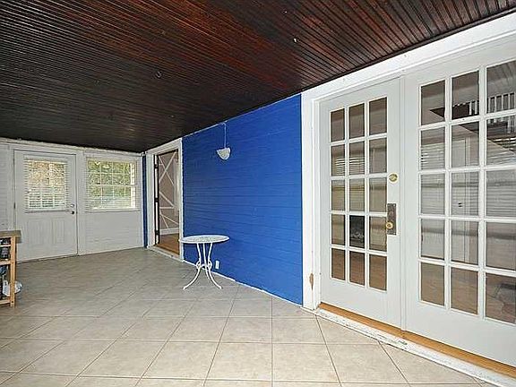 5th image of 1020 E Bradbury Ave
