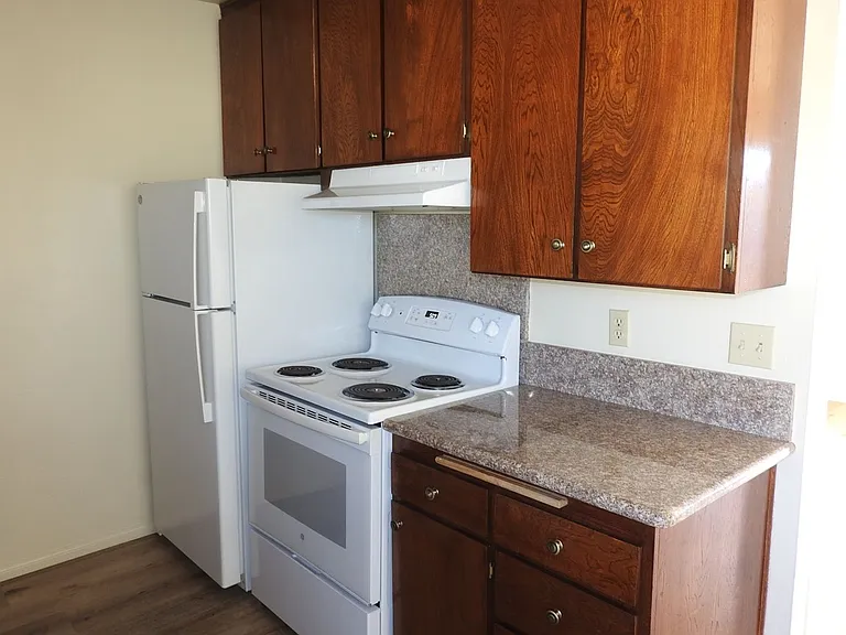 4944 Narragansett Ave — Photo 32
