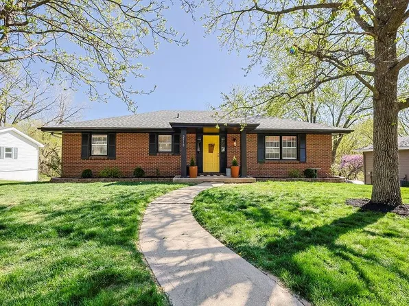 2510 Limestone Ter, Saint Joseph, MO 64505