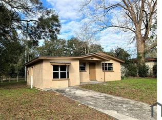 20525 Mickens Dr, Dade City, FL 33523
