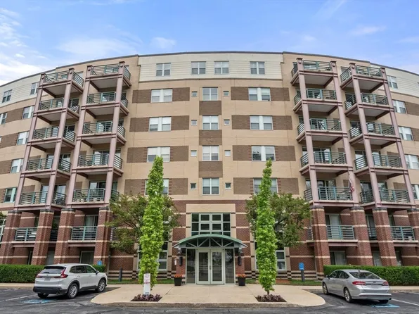 273 Cambridge Rd APT 205, Woburn, MA 01801
