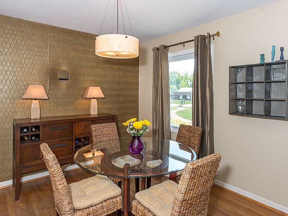 3rd image of 5 Storkway Ct
