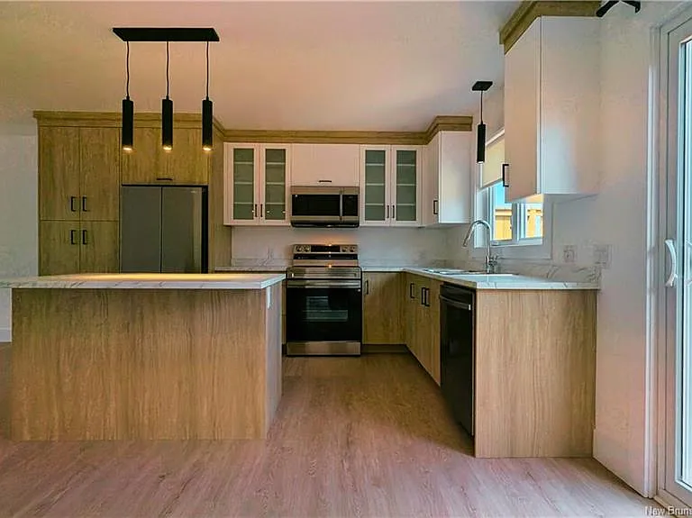 146 Jacques St — Photo 2