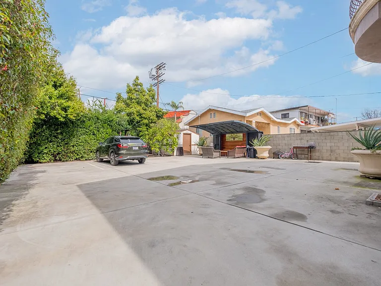 4441 Alumni Ave — Photo 25