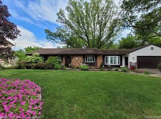 3573 N River Rd, Fort Gratiot, MI 48059