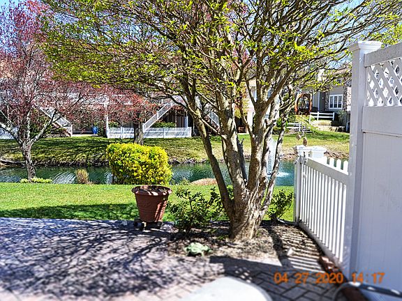 3rd image of 9 Hampshire Ct