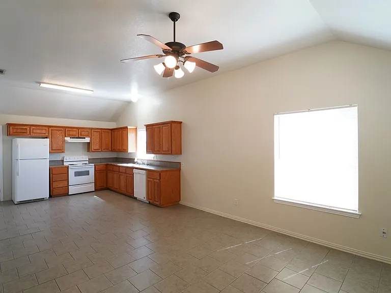 327 S Blue Jay Ct — Photo 7