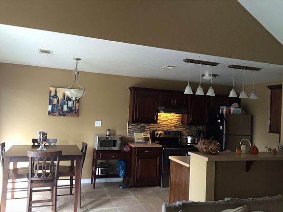 View kitchen breakfast nook 