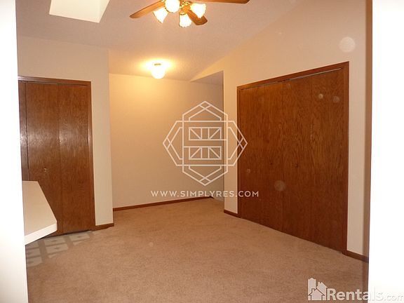 2nd image of 736 Parkside Dr