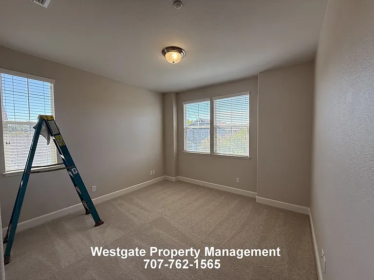 1708 Southridge Dr — Photo 22