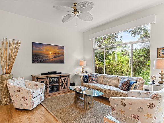 3rd image of 1335 Winding Oaks Cir E APT 1005
