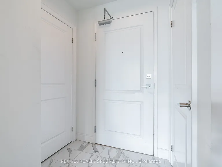 125 Shoreview Pl #321 — Photo 2