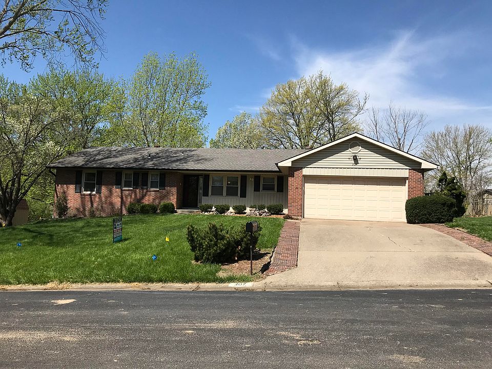 2nd image of 307 Mumford Dr