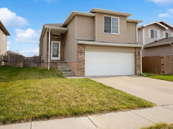 1621 SW 30th St, Lincoln, NE 68522