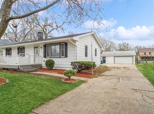 4311 66th St, Urbandale, IA 50322