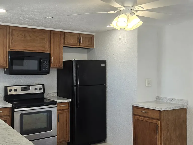1120 Northshore Dr #1 — Photo 9