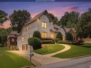 1021 Sandhurst Cir, Birmingham, AL 35242