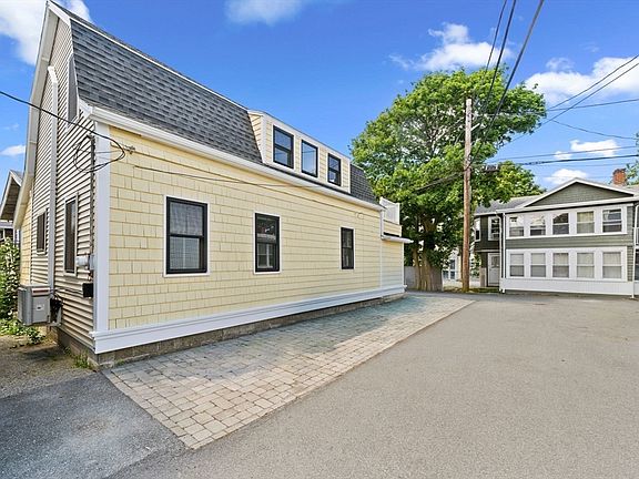 5th image of 32 Maple Ave