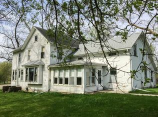1009 Bremer Rd, Waverly, IA 50677