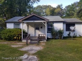 420 W 5th Ave, Raeford, NC 28376