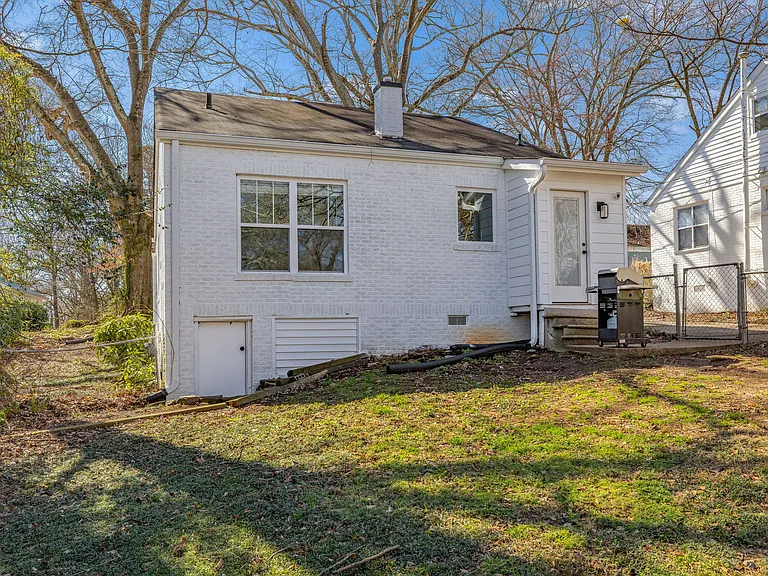 622 Dyer St — Photo 23