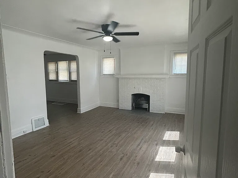 13256 Strathmoor St — Photo 7