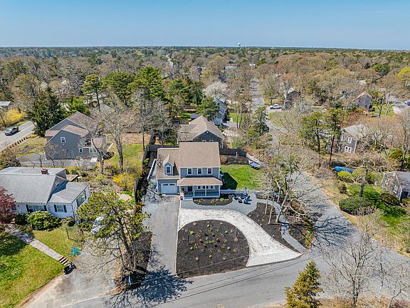 5th image of 8 Lakeway Lane