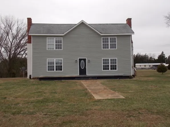 1717 Hall Rd, La Crosse, VA 23950