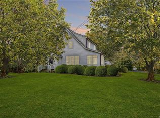 1089 Main Rd, Riverhead, NY 11901