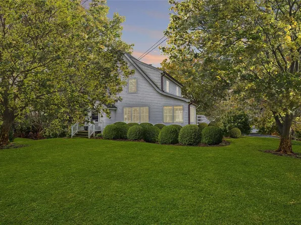 1089 Main Road, Riverhead, NY 11901