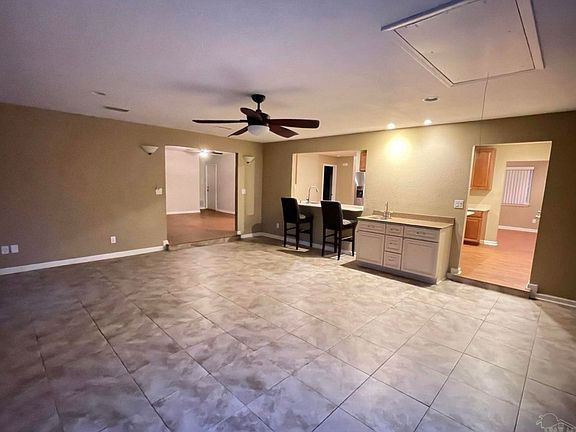 5th image of 11925 Longwood Dr