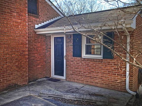 2nd image of 4338 Cresthill Dr