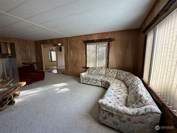 3rd image of 706 Dennis Street SE #15