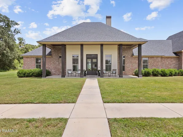 217 Waterhouse Rd, Carencro, LA 70520