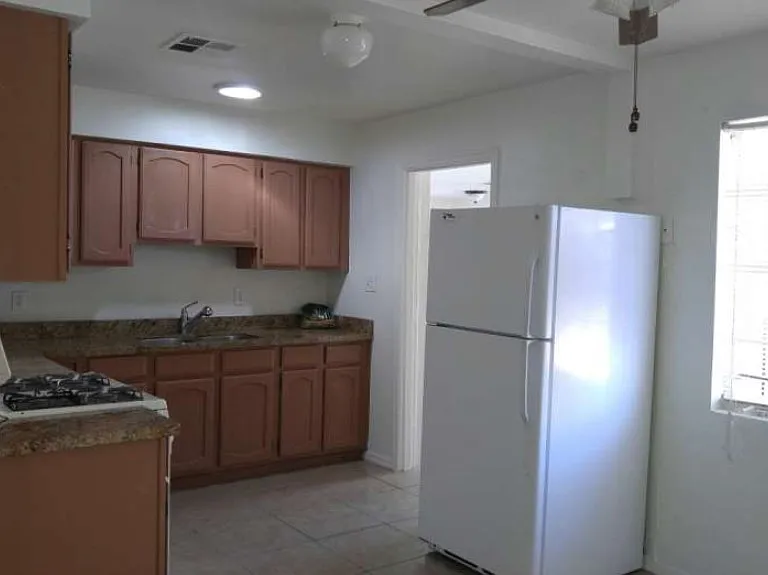 3730 W Sheridan St — Photo 1