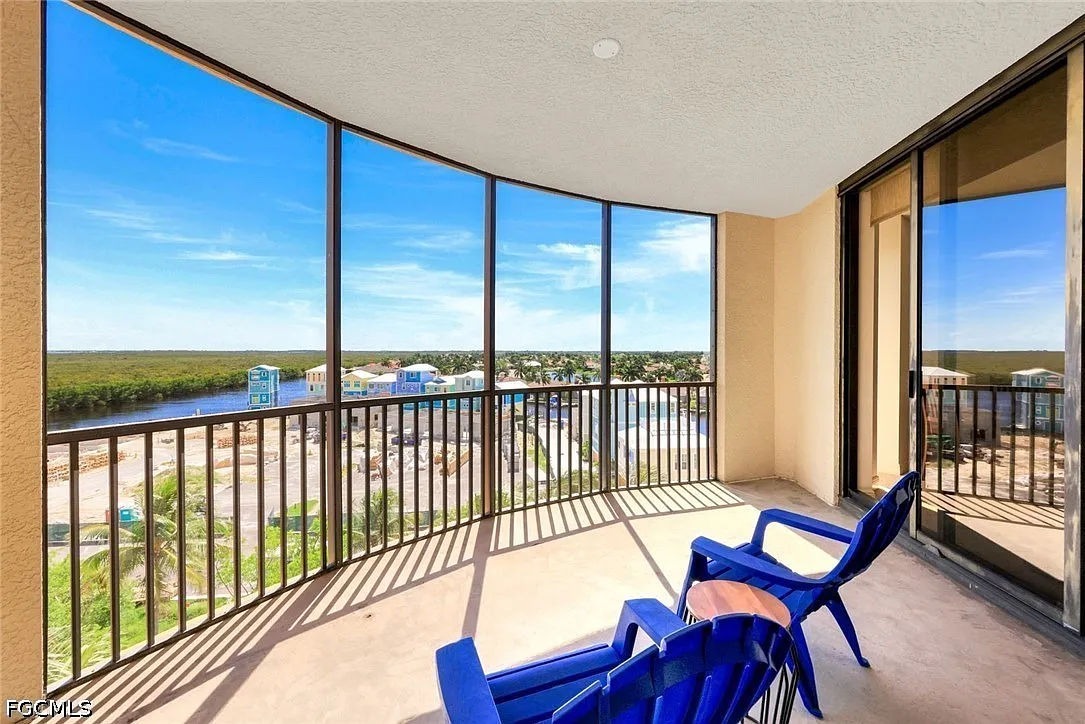 2 bed, 2.0 bath, 1276 sqft, $2,200 — Photo 4