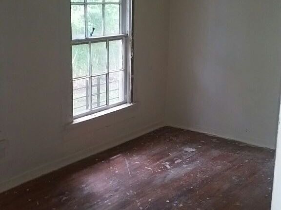5th image of 100 Yarbrough St