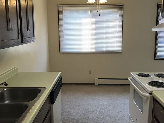 5th image of 1301 E 4th St APT 205