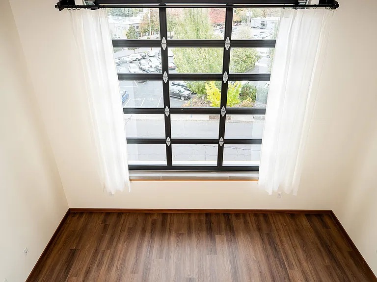 Sandy Rose Lofts — Photo 12