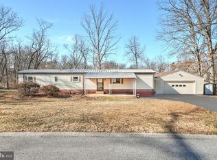 2461 Log Cabin Rd, York, PA 17408