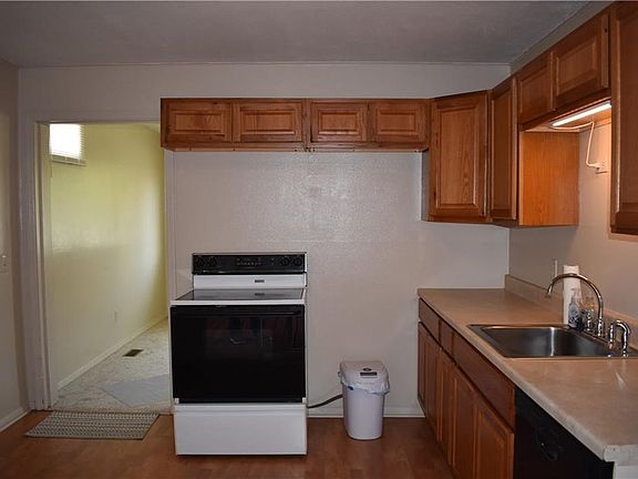 5th image of 365 Sweetman Ave