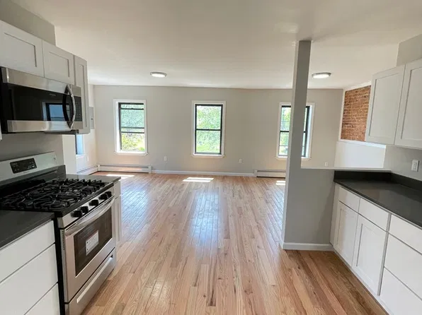 154-156 Washington St., 154-156 Washington St #154-3, Newburgh, NY 12550