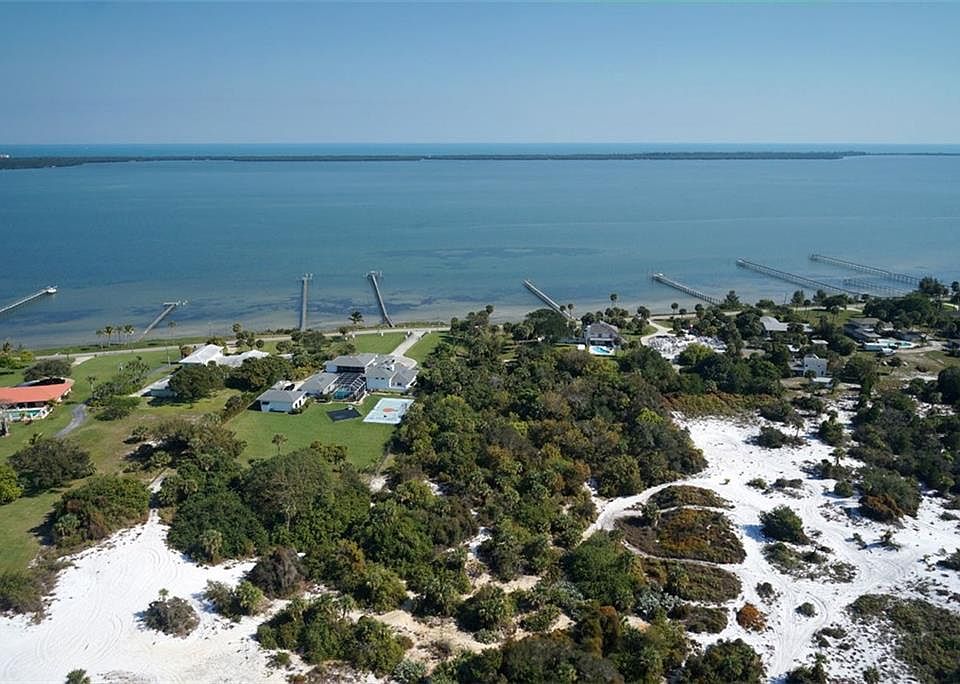 1st image of 3015 S Indian River Dr