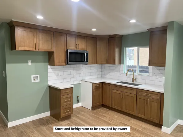 706 1/2 W 75th St, Los Angeles, CA 90044