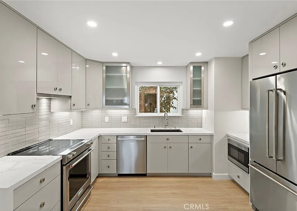3241 San Amadeo #1B